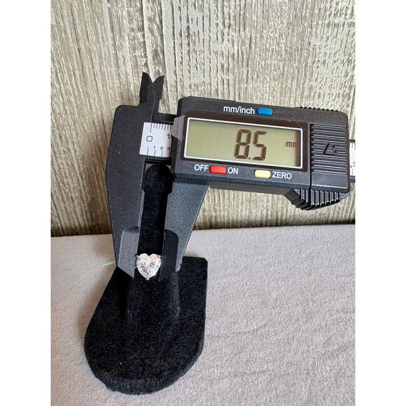 NEW Heart Shaped 2ct Moissanite in 925 Sterling Silver Sz. 6 - Picture 6 of 10